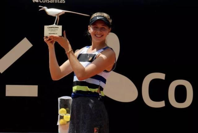 她的成功不 她的成功不